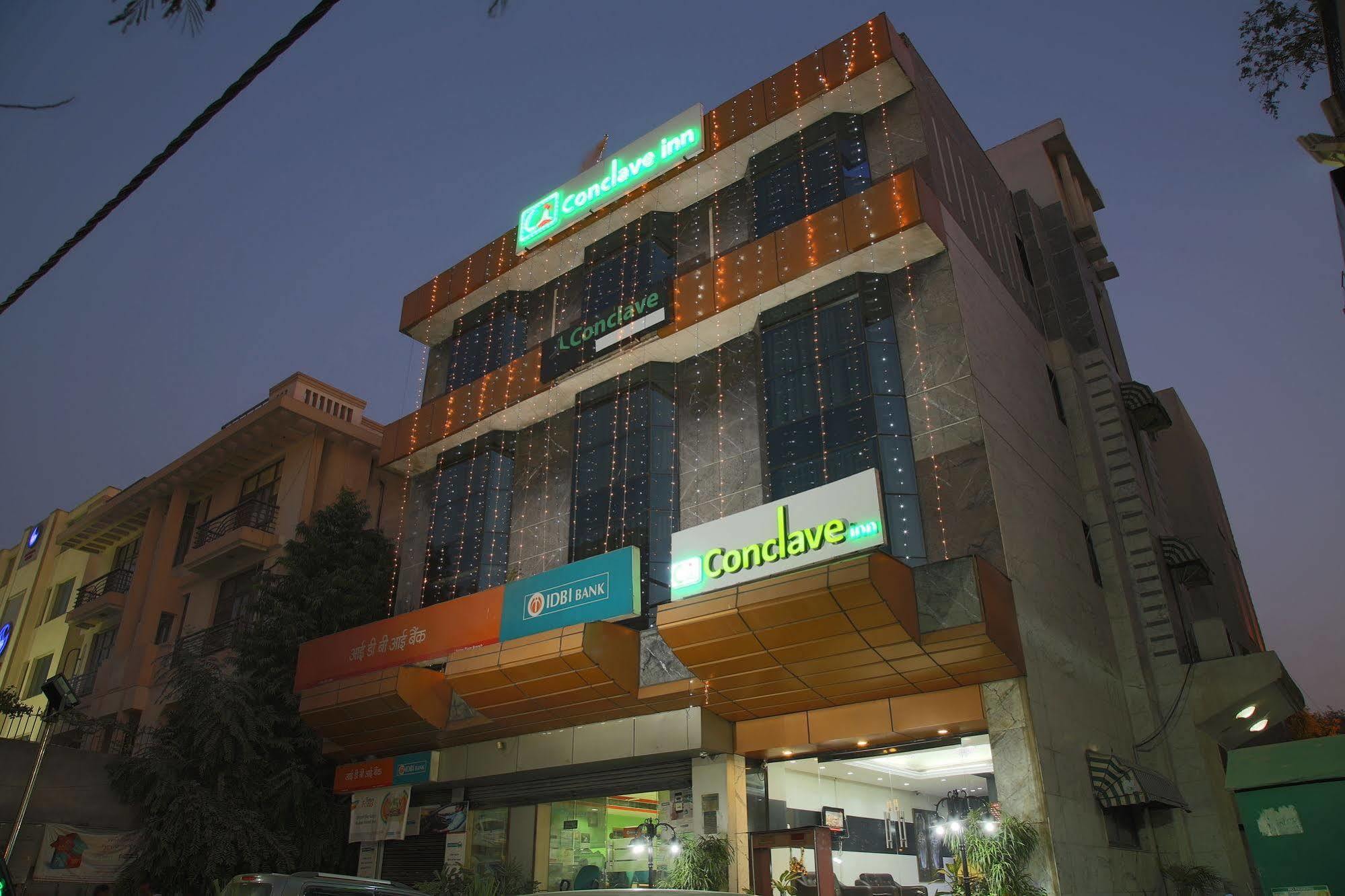 Fabhotel Conclave Executive Nehru Place 3*